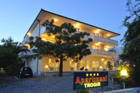 Отель Apartmani Trogir  Трогир